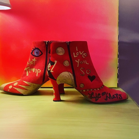 Vintage Custom Painted 👨🏻🎤BOWIE INSPIRED - Picture 10 of 14